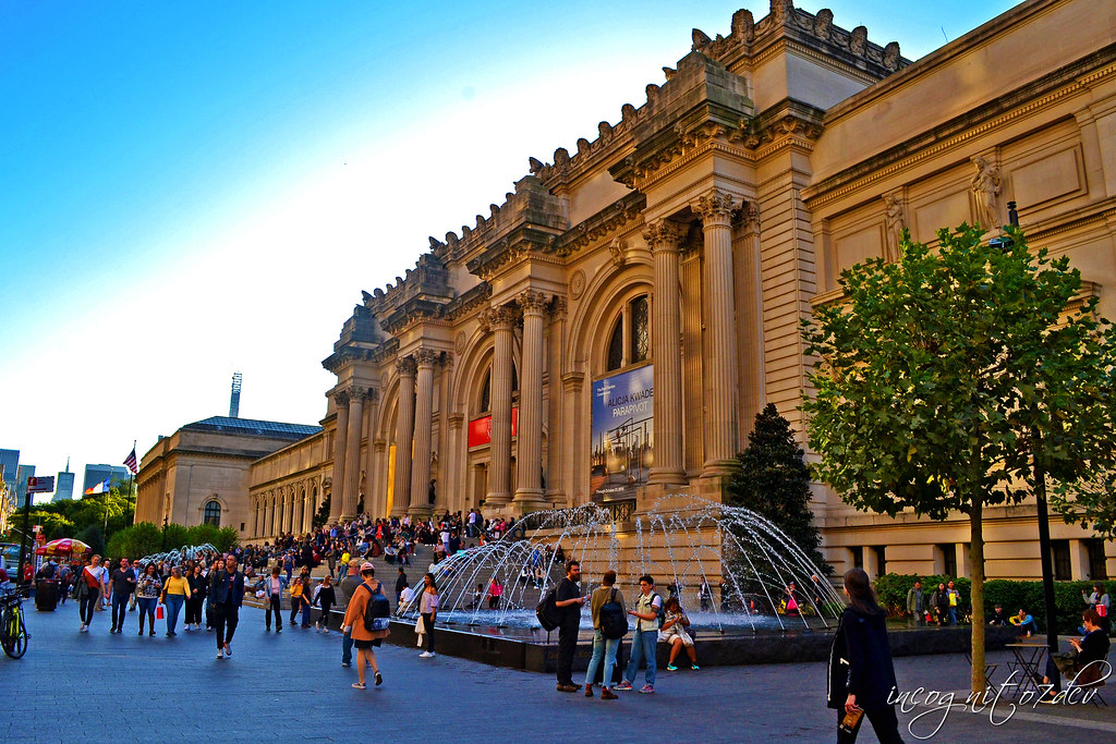 The Met ( The Metropolitan Museum of Art ) 5th Ave E80 St - E84 St in Central Park Manhattan New York City NY P00722 DSC_0824
